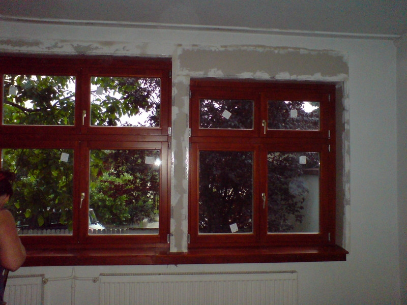 Fa ablak beépítése bontással